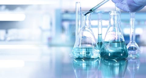 KEMTAN Header Flask in a Lab