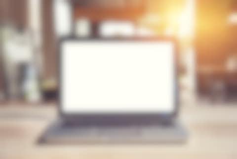 Laptop Laptop mit weißem Bildschirm